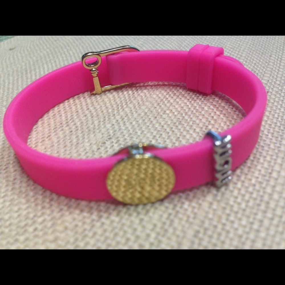 KEEP Collective bracelet with keys